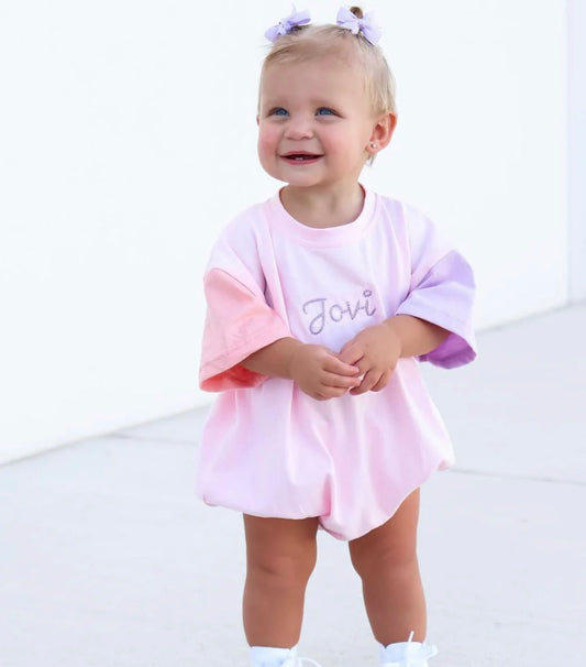 Light pink color block bubble