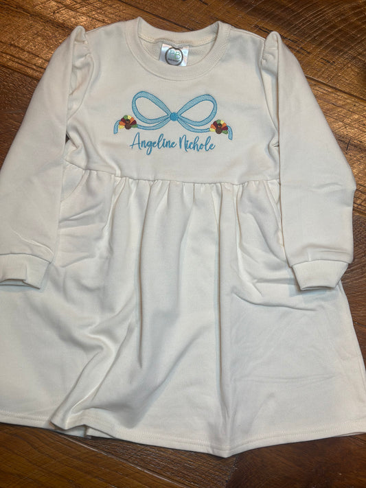 Thanksgiving with bow and Name included